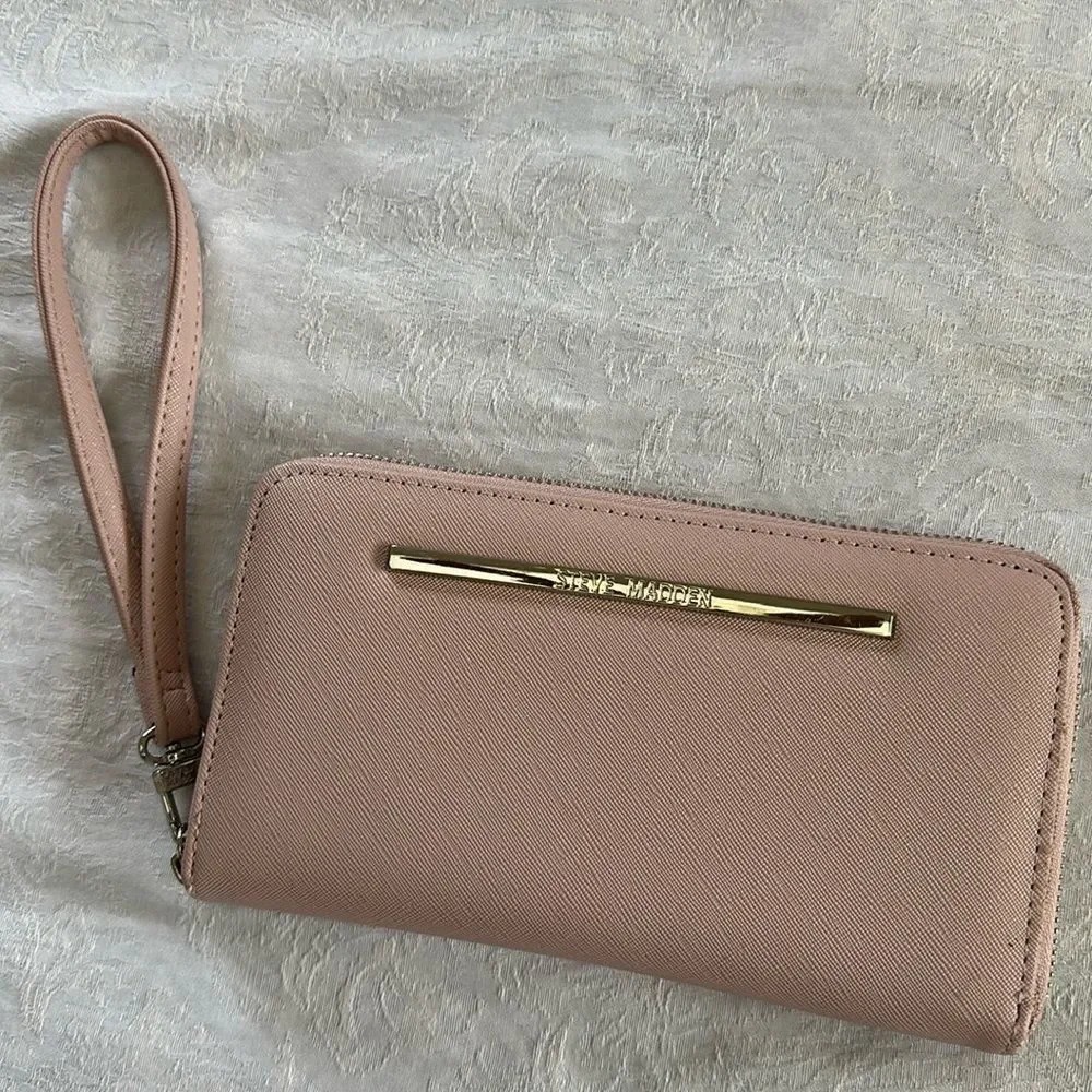 Steve Madden Pink Wallet Wristlet